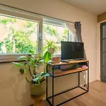 Tiny House - Fietsverhuur, Eigen Keuken En Badkamer Lägenhet