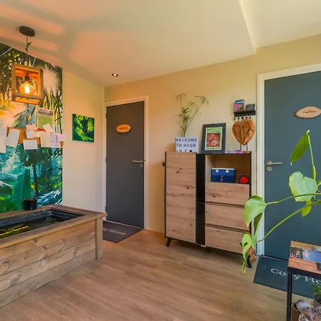 Tiny House - Fietsverhuur, Eigen Keuken En Badkamer Lägenhet