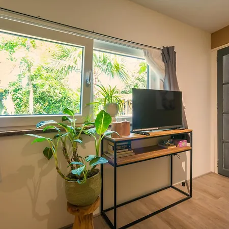 Tiny House - Fietsverhuur, Eigen Keuken En Badkamer Lägenhet