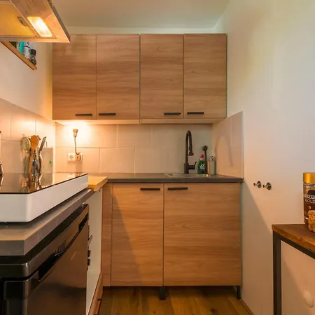 Lägenhet Tiny House - Fietsverhuur, Eigen Keuken En Badkamer *